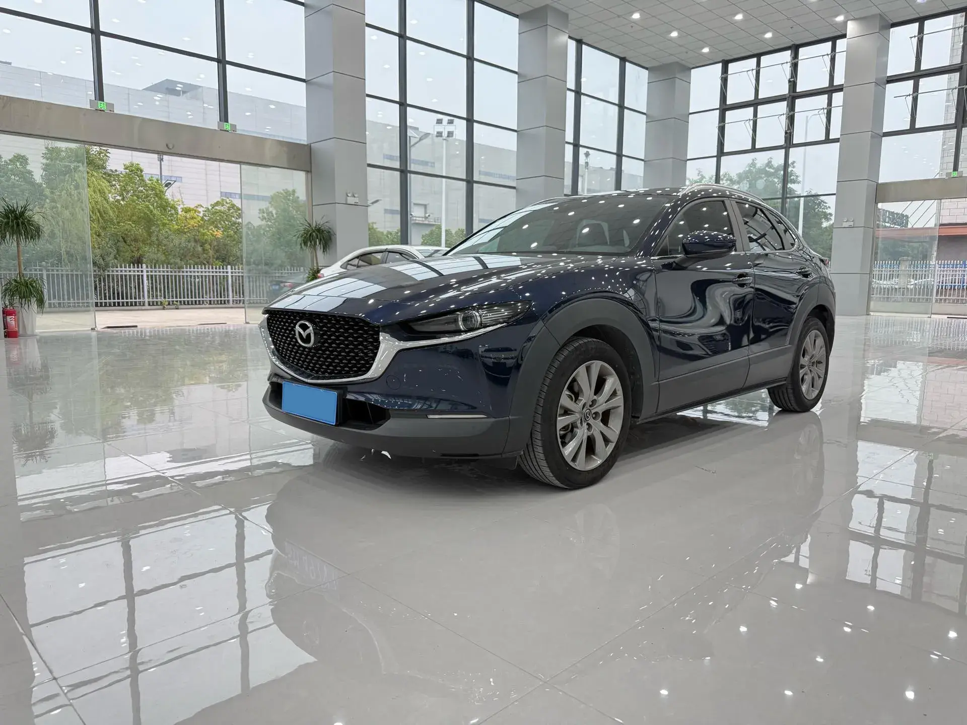 2021 MAZDA CX-30 view 1