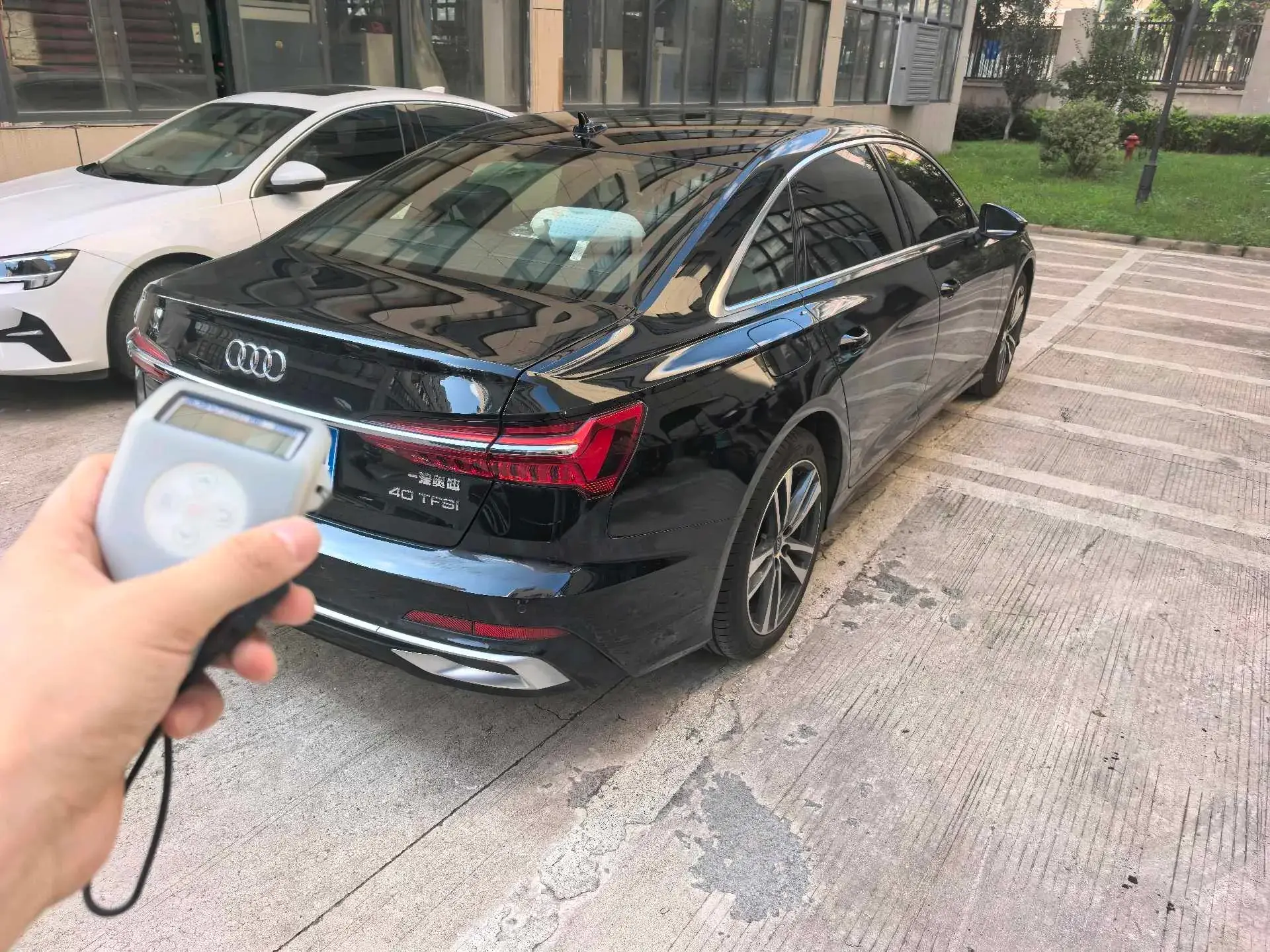 2025 AUDI A6L thumbnail 2