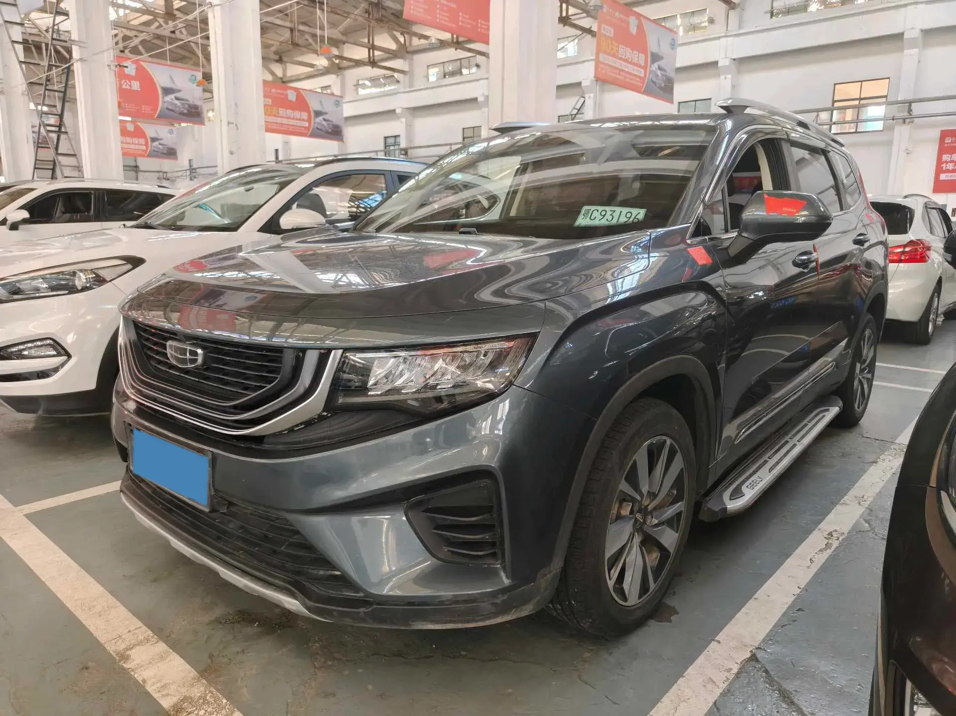 2020 GEELY OKAVANGO view 1