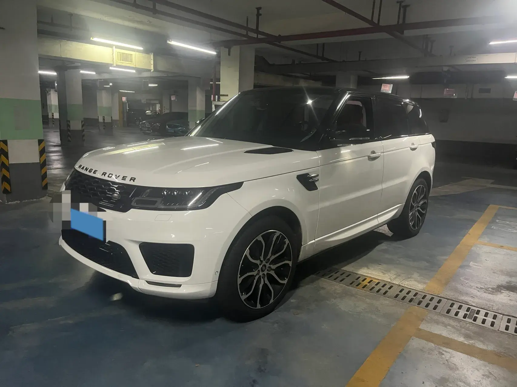 2021 LAND ROVER view 1