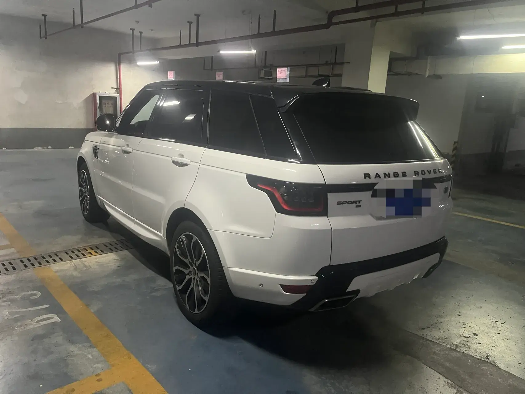 2021 LAND ROVER thumbnail 4