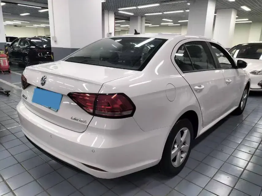 2019 VOLKSWAGEN LAVIDA thumbnail 3