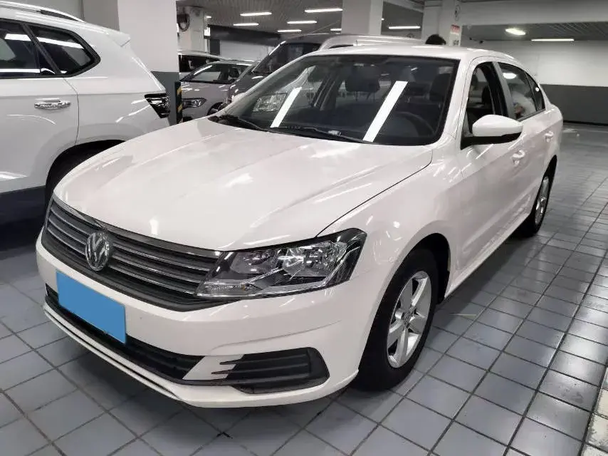 2019 VOLKSWAGEN LAVIDA view 1