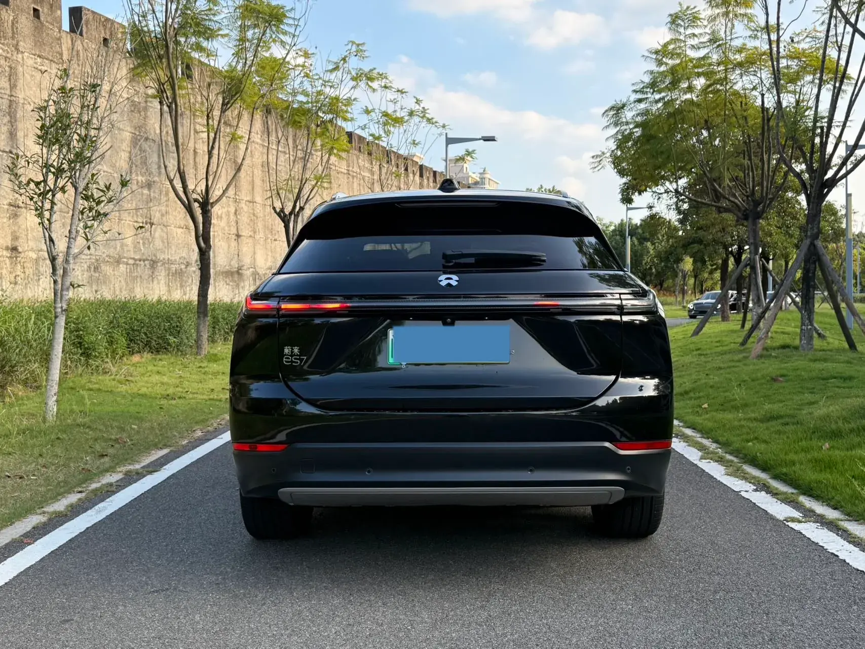 2022 NIO ES7 thumbnail 3