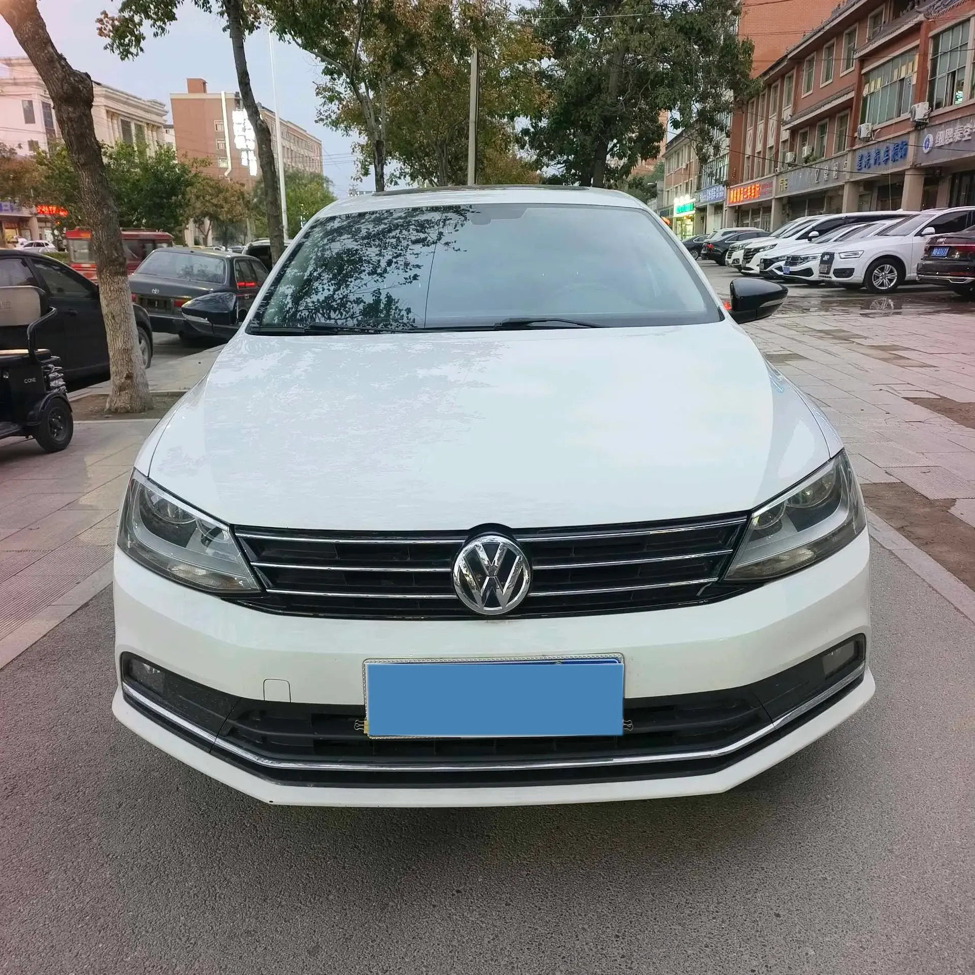 2018 VOLKSWAGEN SAGITAR thumbnail 2