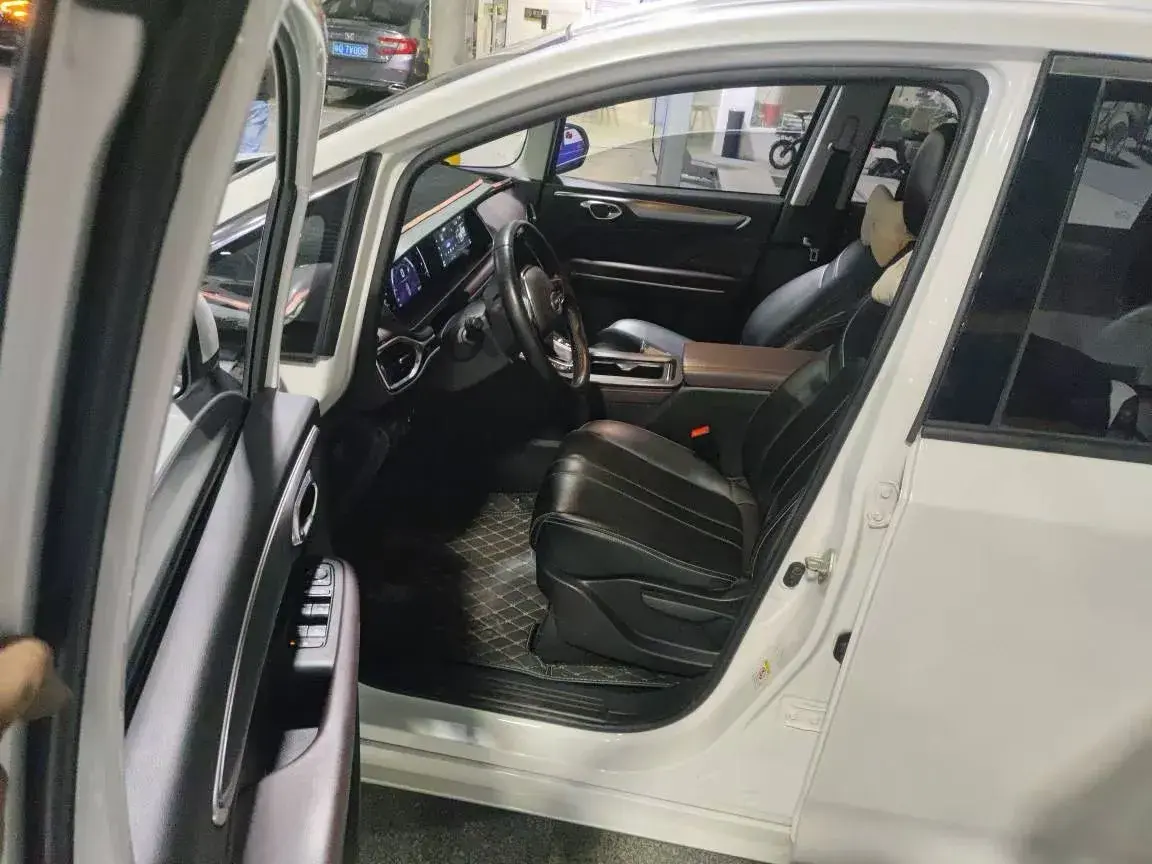 2021 GAC TRUMPCHI thumbnail 2