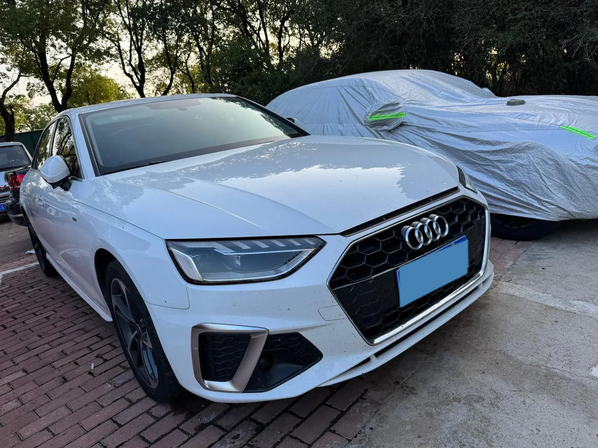 2023 AUDI A4L thumbnail 3