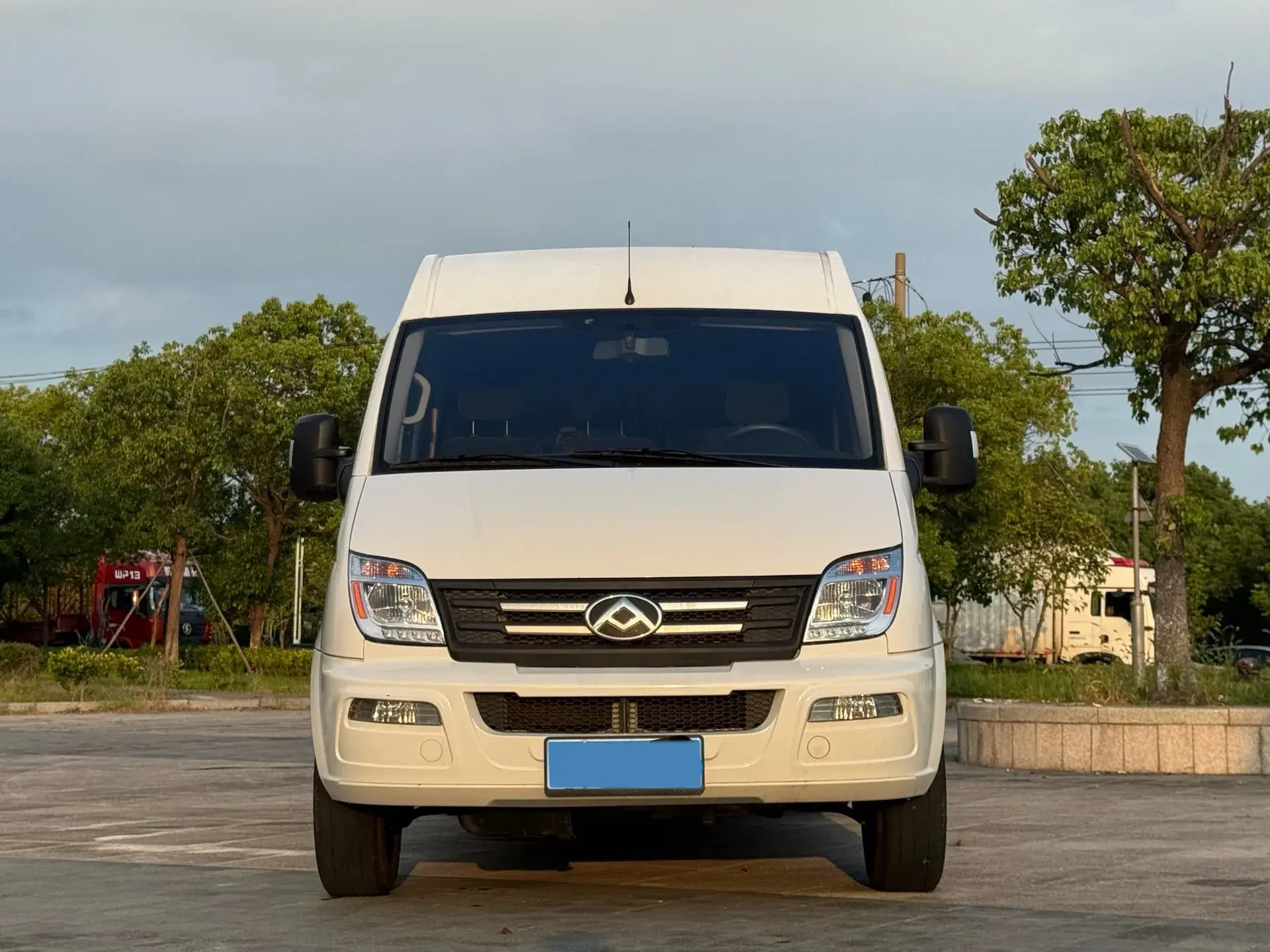 2023 MAXUS XINTU thumbnail 2