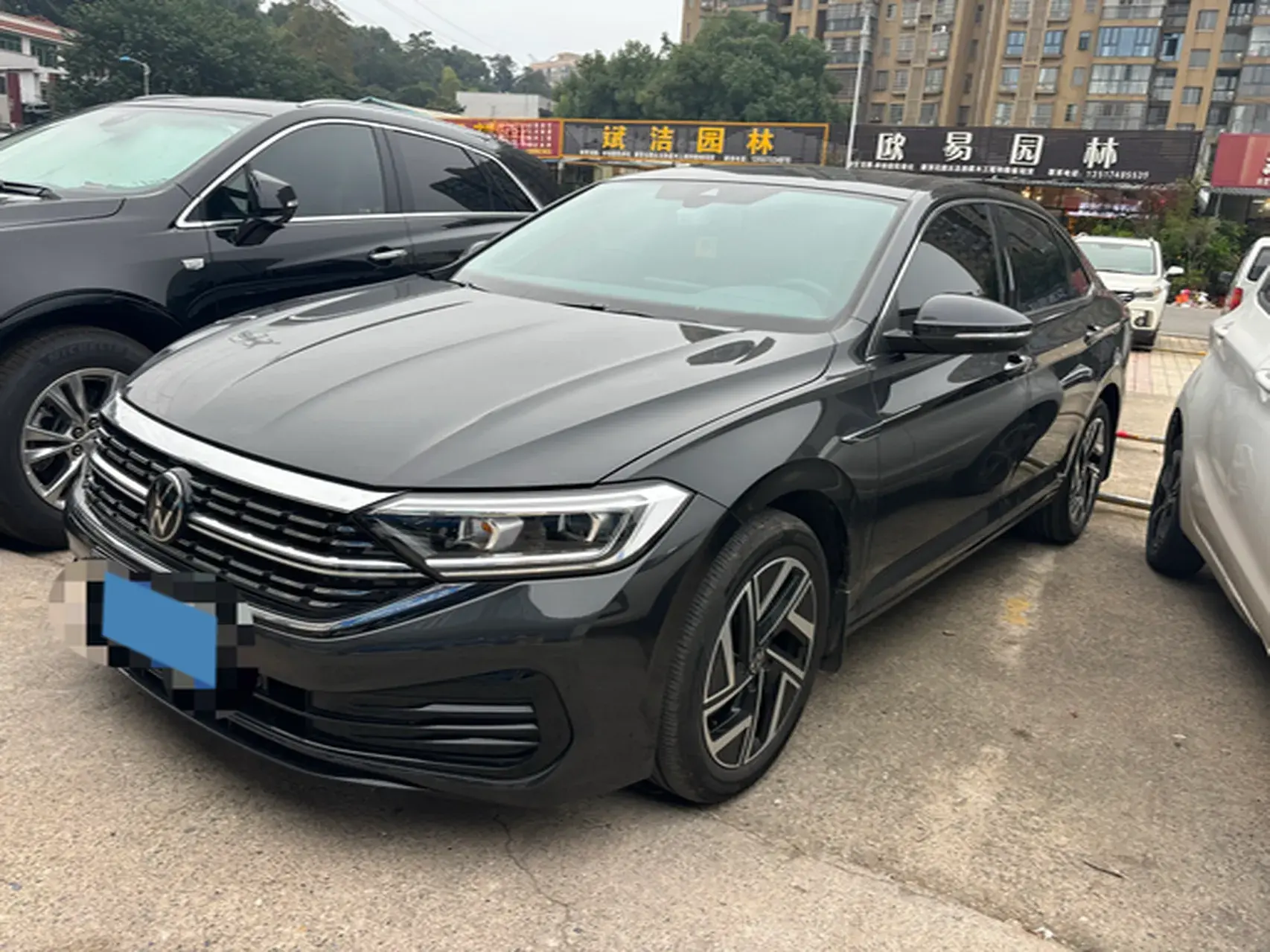 2024 VOLKSWAGEN SAGITAR view 1