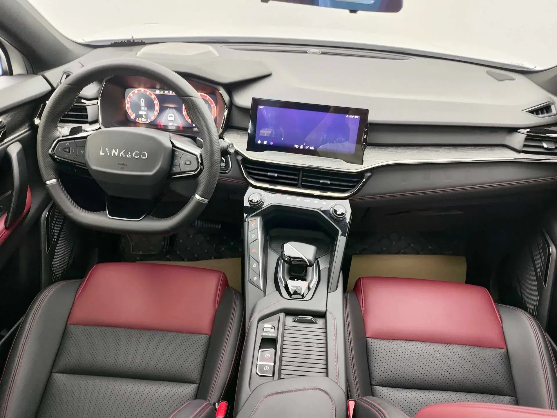 2020 LYNK&CO 06 thumbnail 4