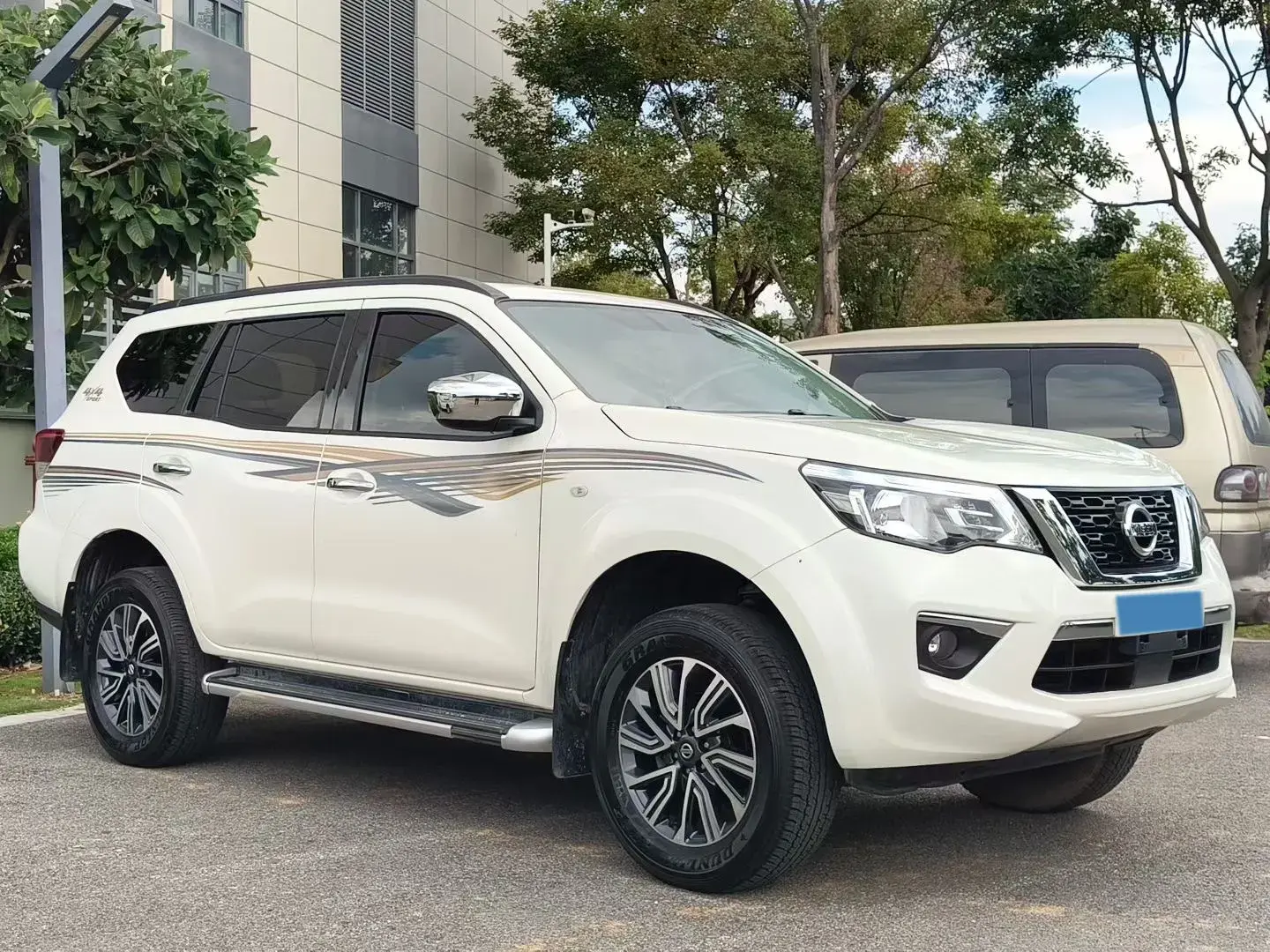 2020 NISSAN TERRA thumbnail 3