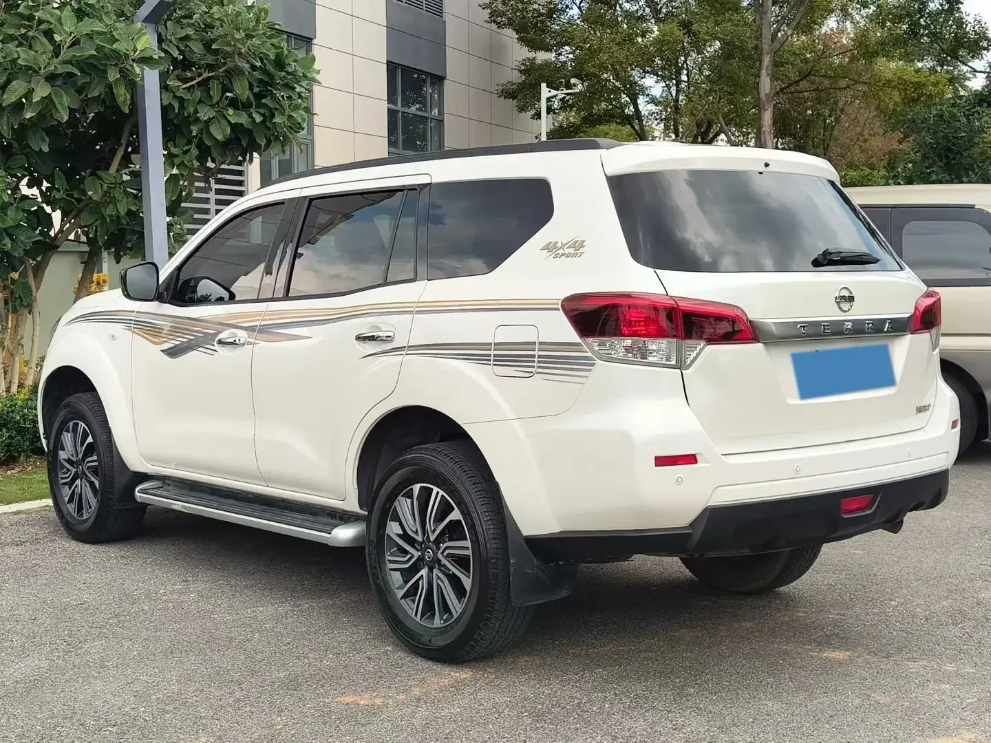 2020 NISSAN TERRA thumbnail 4