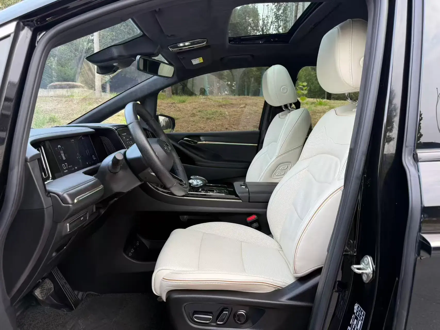 2023 GAC TRUMPCHI thumbnail 3