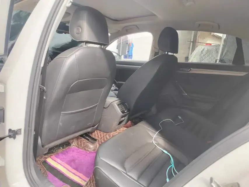 2021 VOLKSWAGEN LAMANDO thumbnail 4