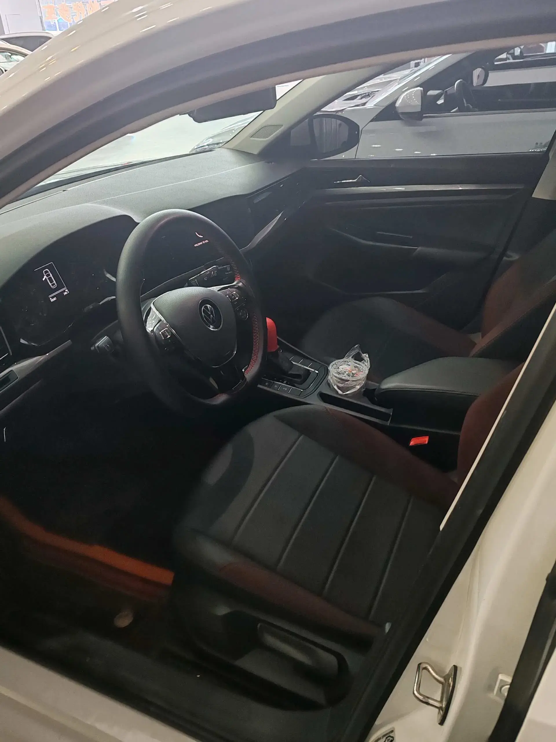 2021 VOLKSWAGEN BORA thumbnail 2