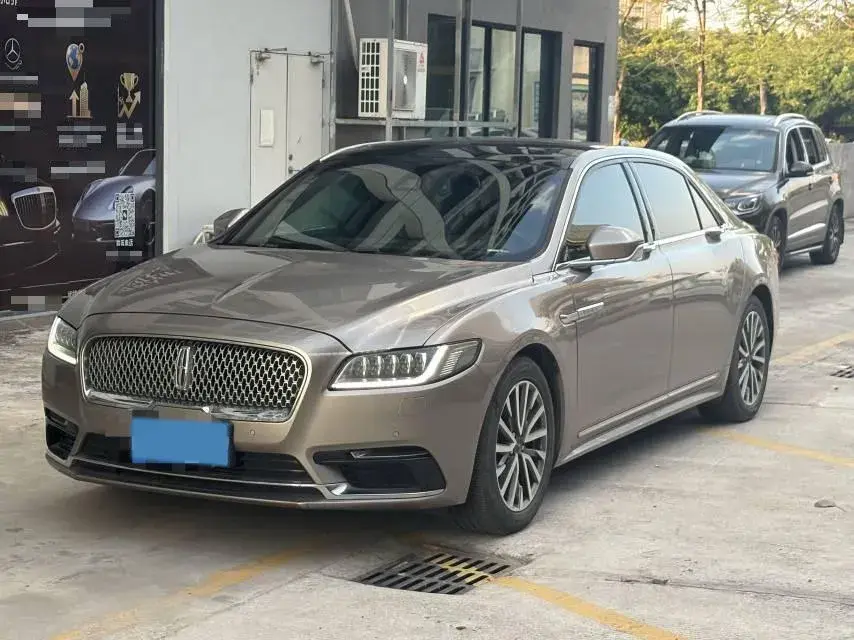 2019 LINCOLN CONTINENTAL view 1