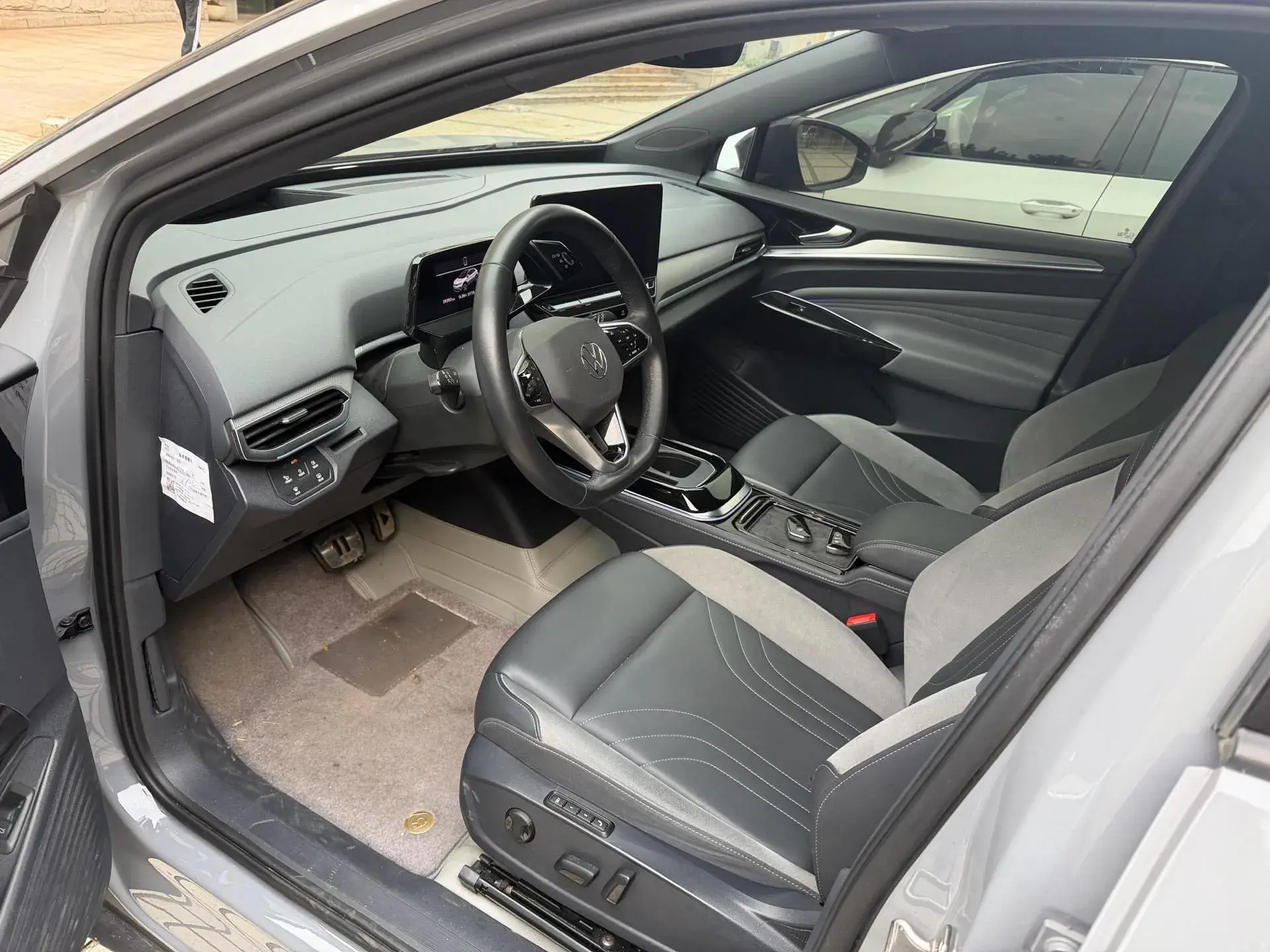 2022 VOLKSWAGEN ID.4 thumbnail 3