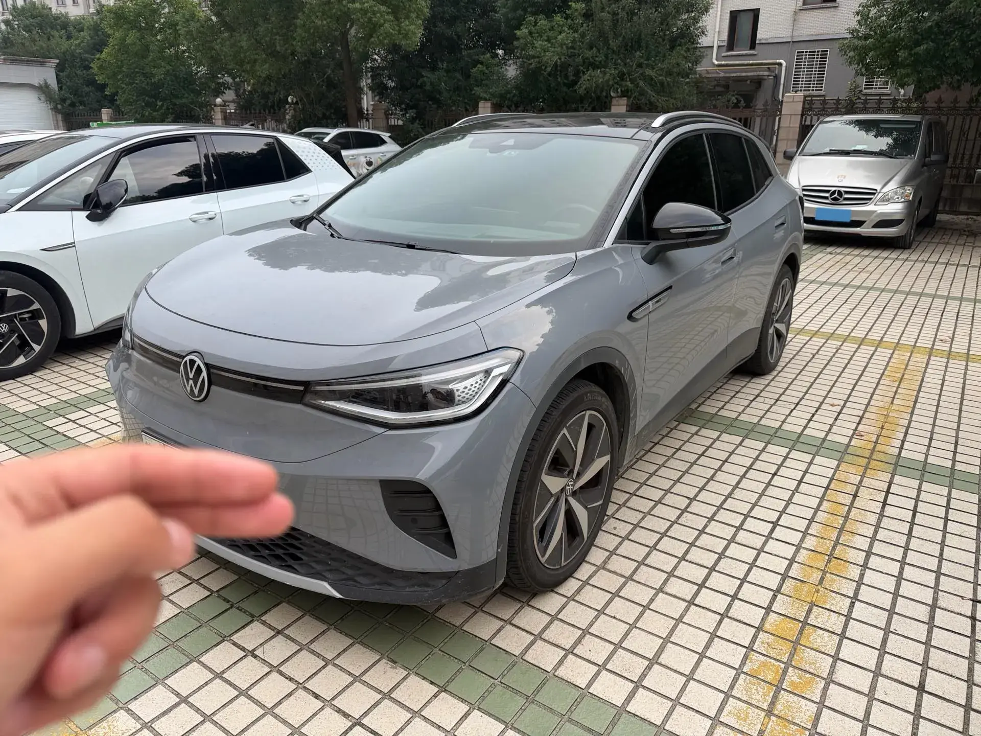 2022 VOLKSWAGEN ID.4 view 1