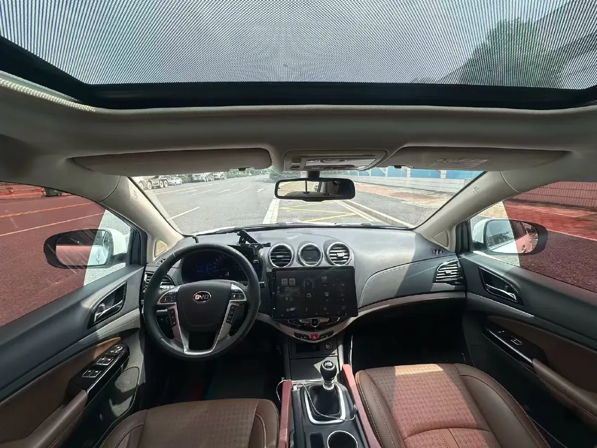 2017 BYD S7 1.5T 154HP L4 6MT,autocango,china used car exporter,china ev exporter,chinese used car exporter,chinese used ev exporter