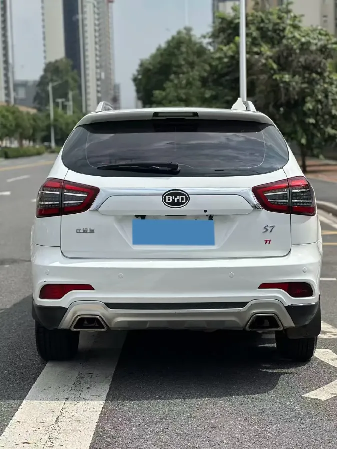 2017 BYD S7 1.5T 154HP L4 6MT,autocango,china used car exporter,china ev exporter,chinese used car exporter,chinese used ev exporter
