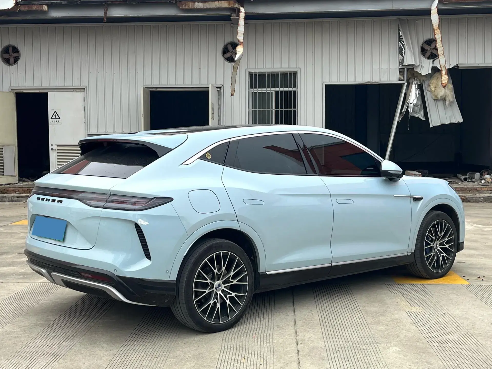 2024 DENZA N7 thumbnail 4