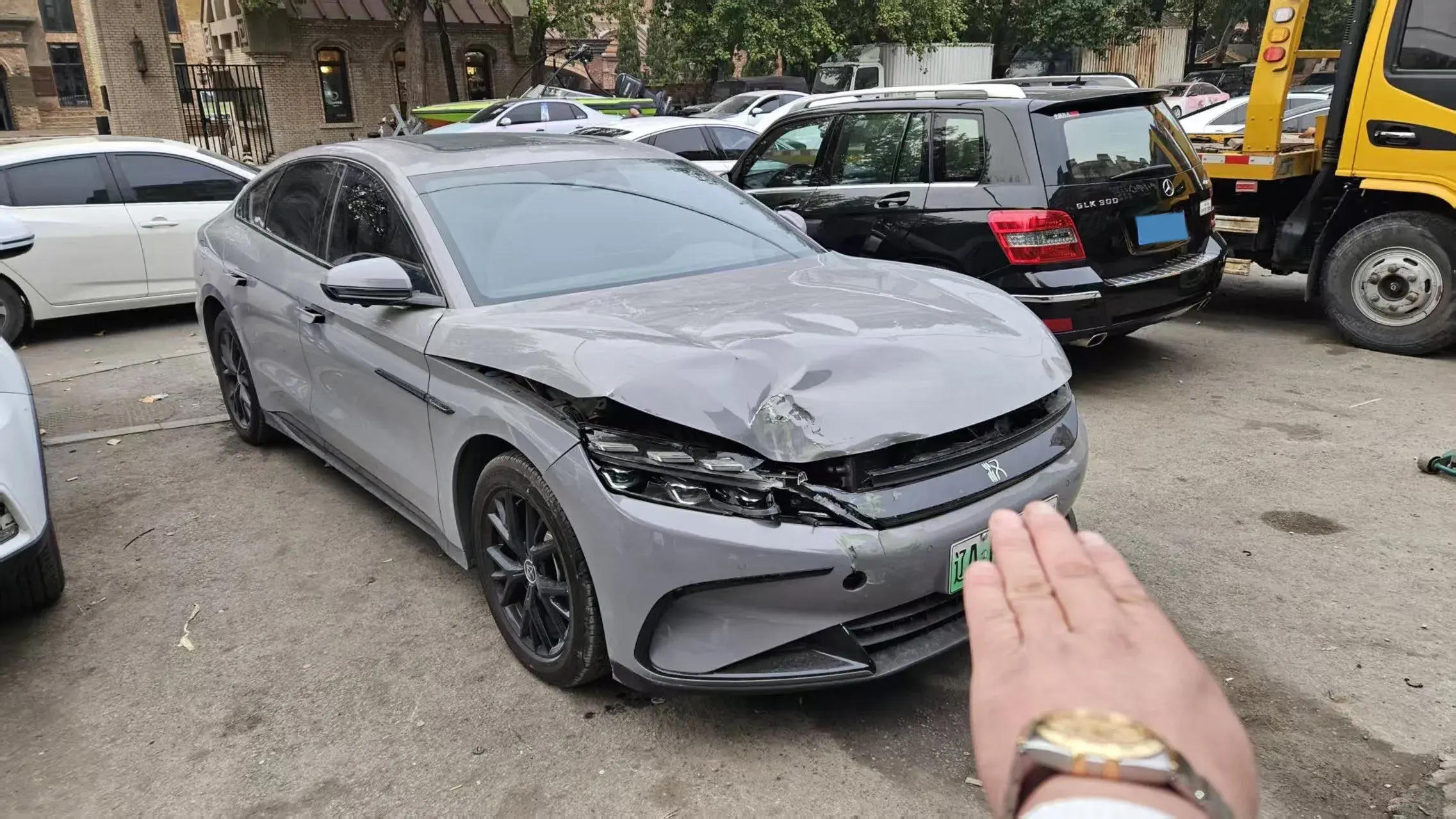 2025 BYD HAN thumbnail 4