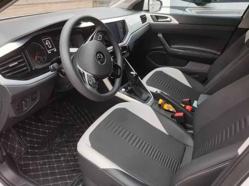 2021 VOLKSWAGEN POLO thumbnail 3