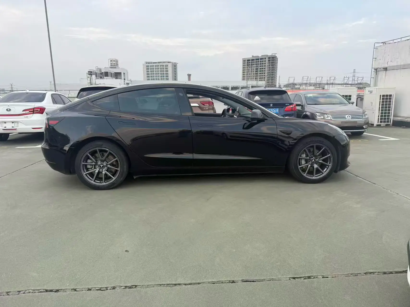 2020 TESLA MODEL thumbnail 4