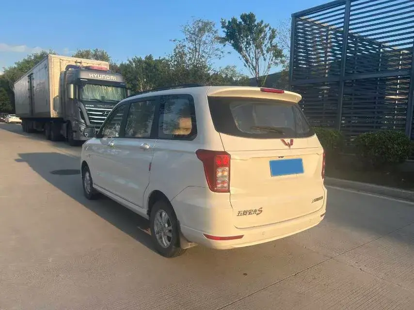 2019 WULING HONGGUANG thumbnail 4
