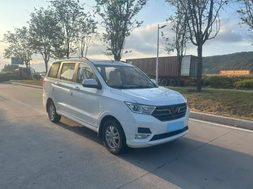 2019 WULING HONGGUANG thumbnail 3