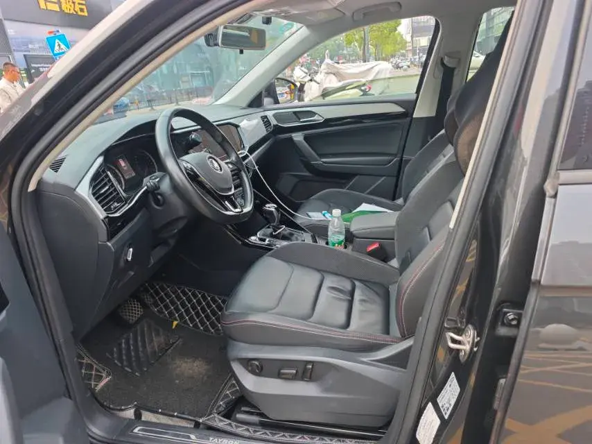 2019 VOLKSWAGEN TAYRON thumbnail 3