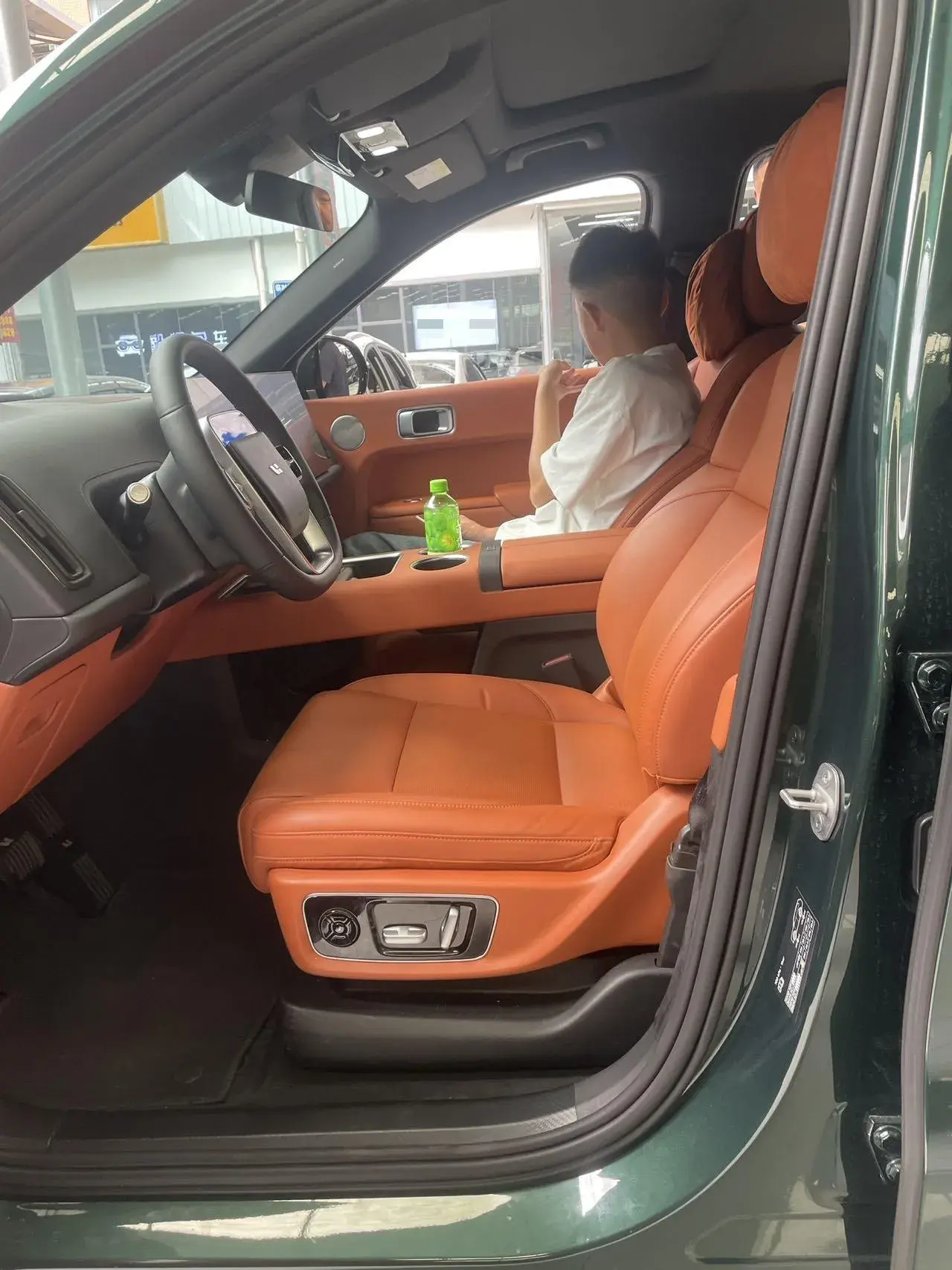 2024 LI L8 thumbnail 4