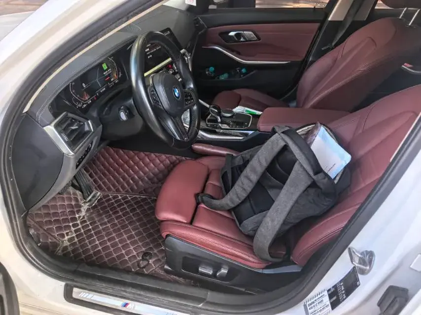 2021 BMW 3 thumbnail 4