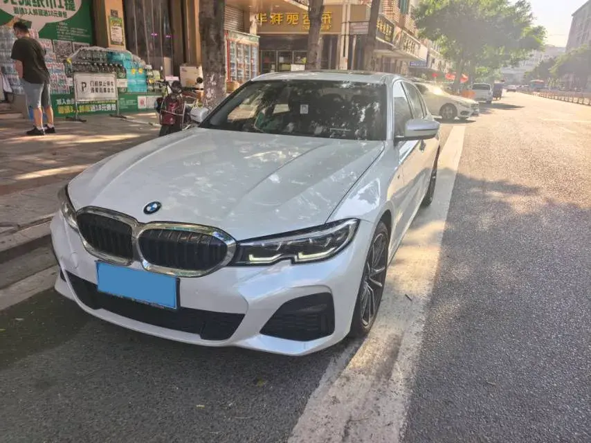 2021 BMW 3 view 1