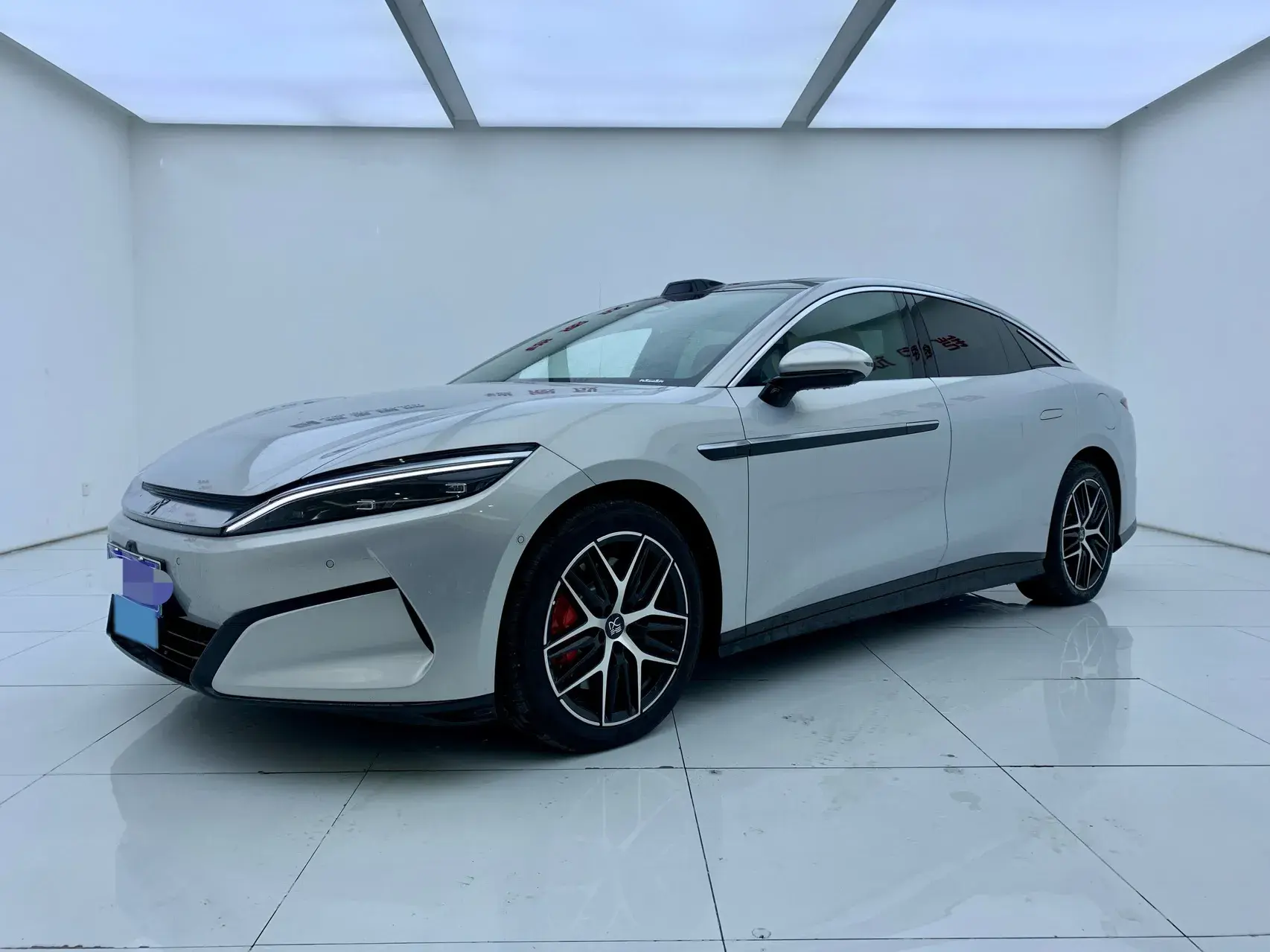 2025 BYD HANL view 1