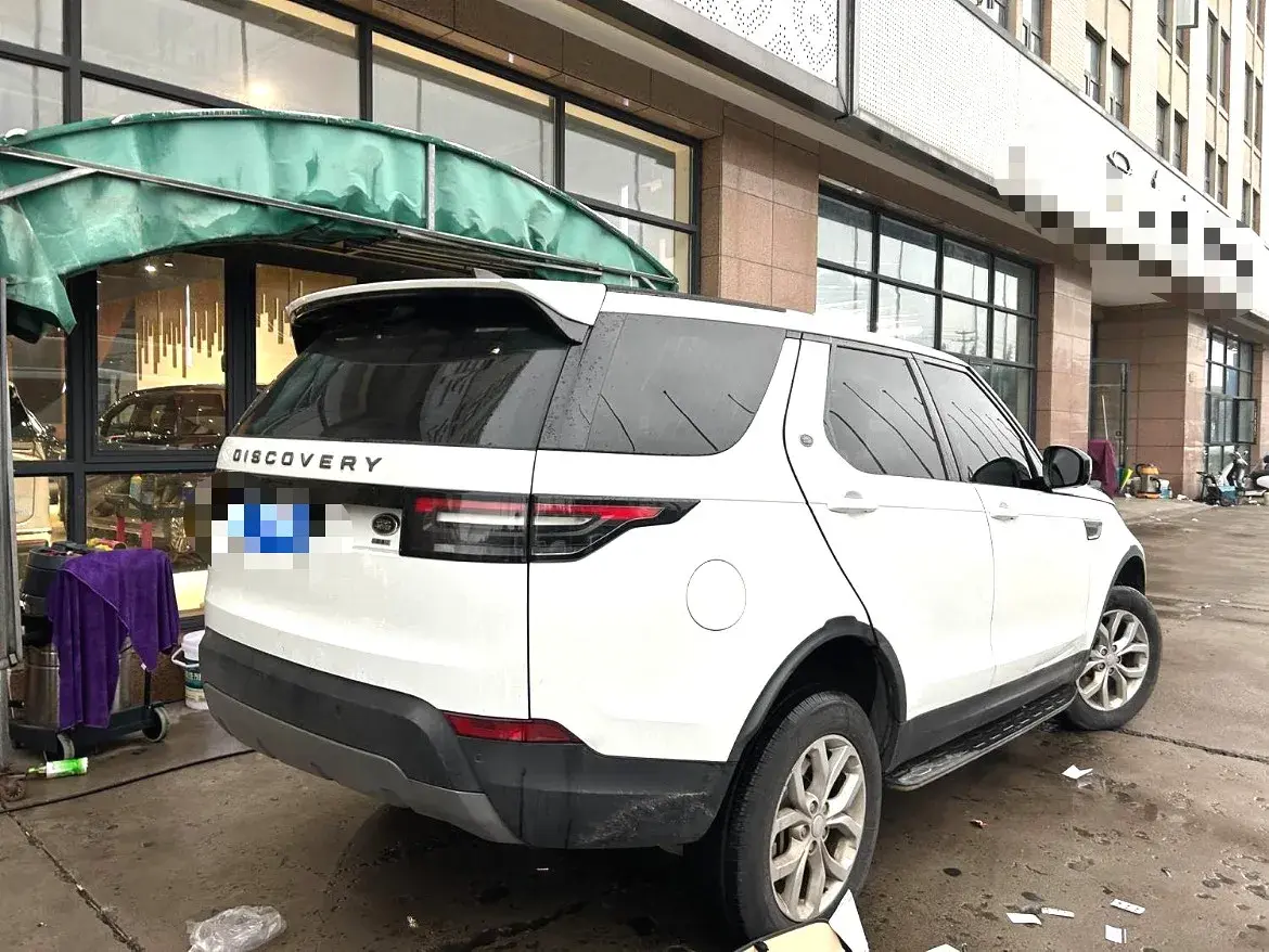 2017 LAND ROVER thumbnail 4