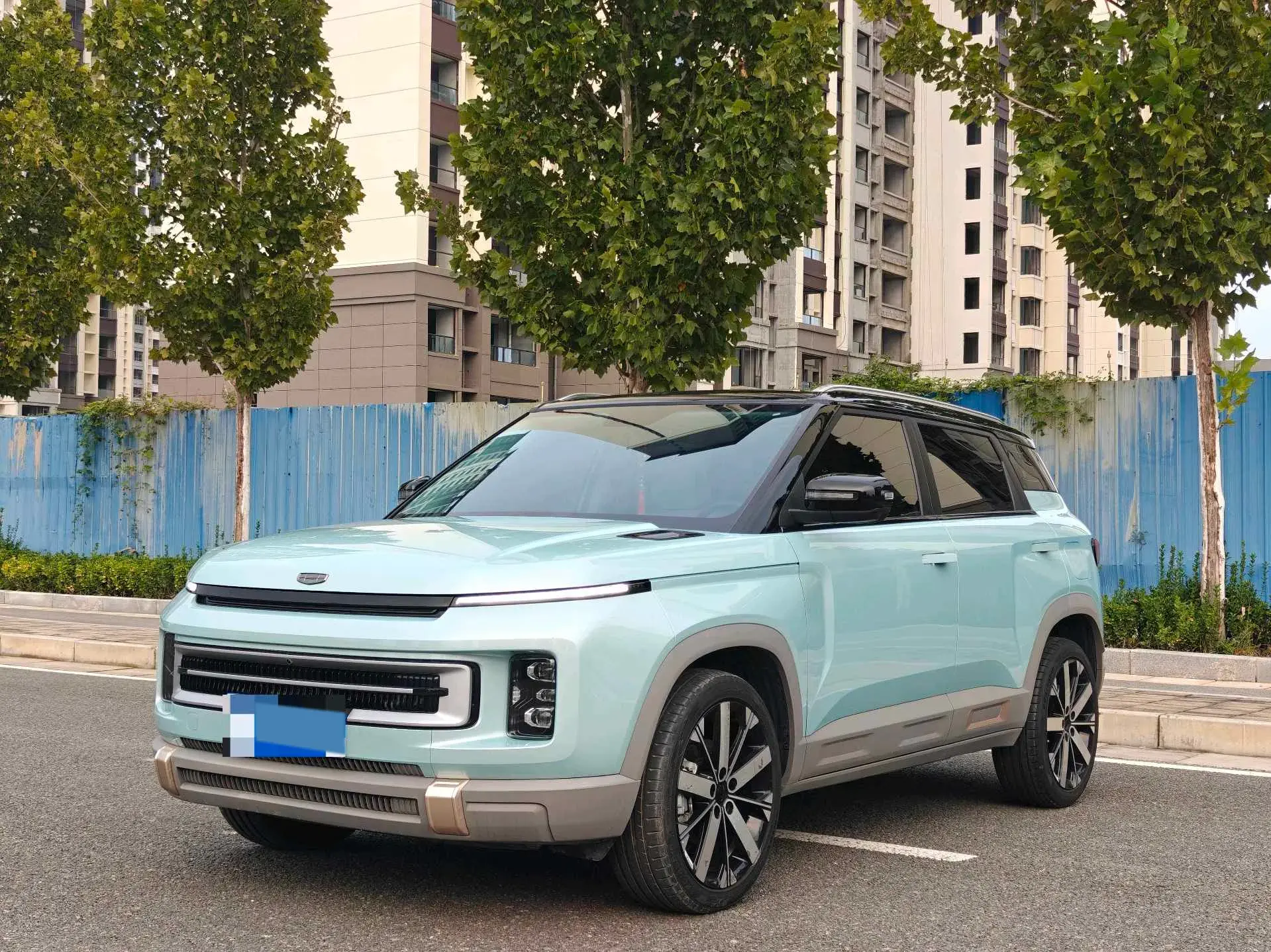 2023 GEELY ICON view 1