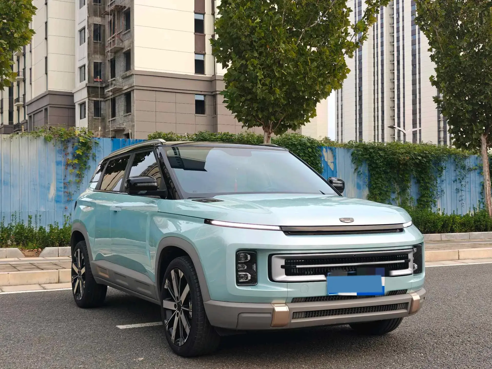 2023 GEELY ICON thumbnail 3