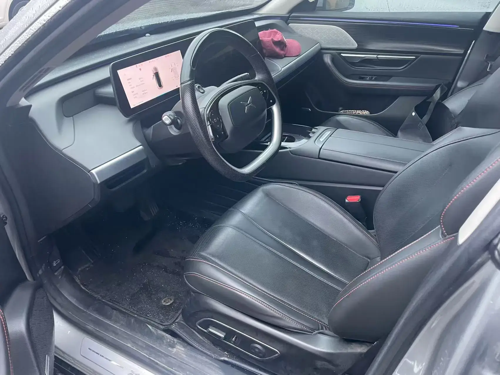 2022 XPENG P7 thumbnail 2