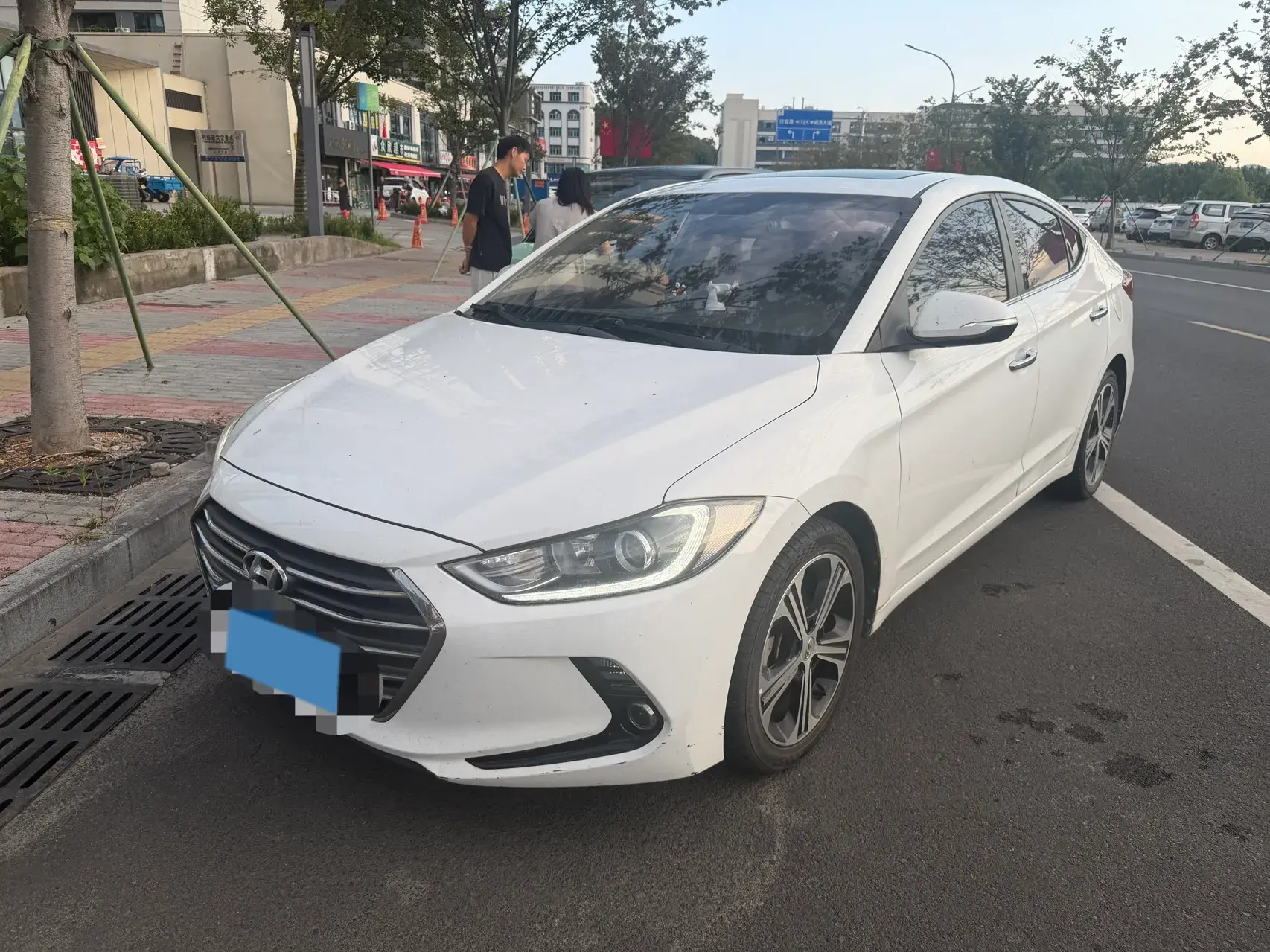 2018 HYUNDAI ELANTRA view 1