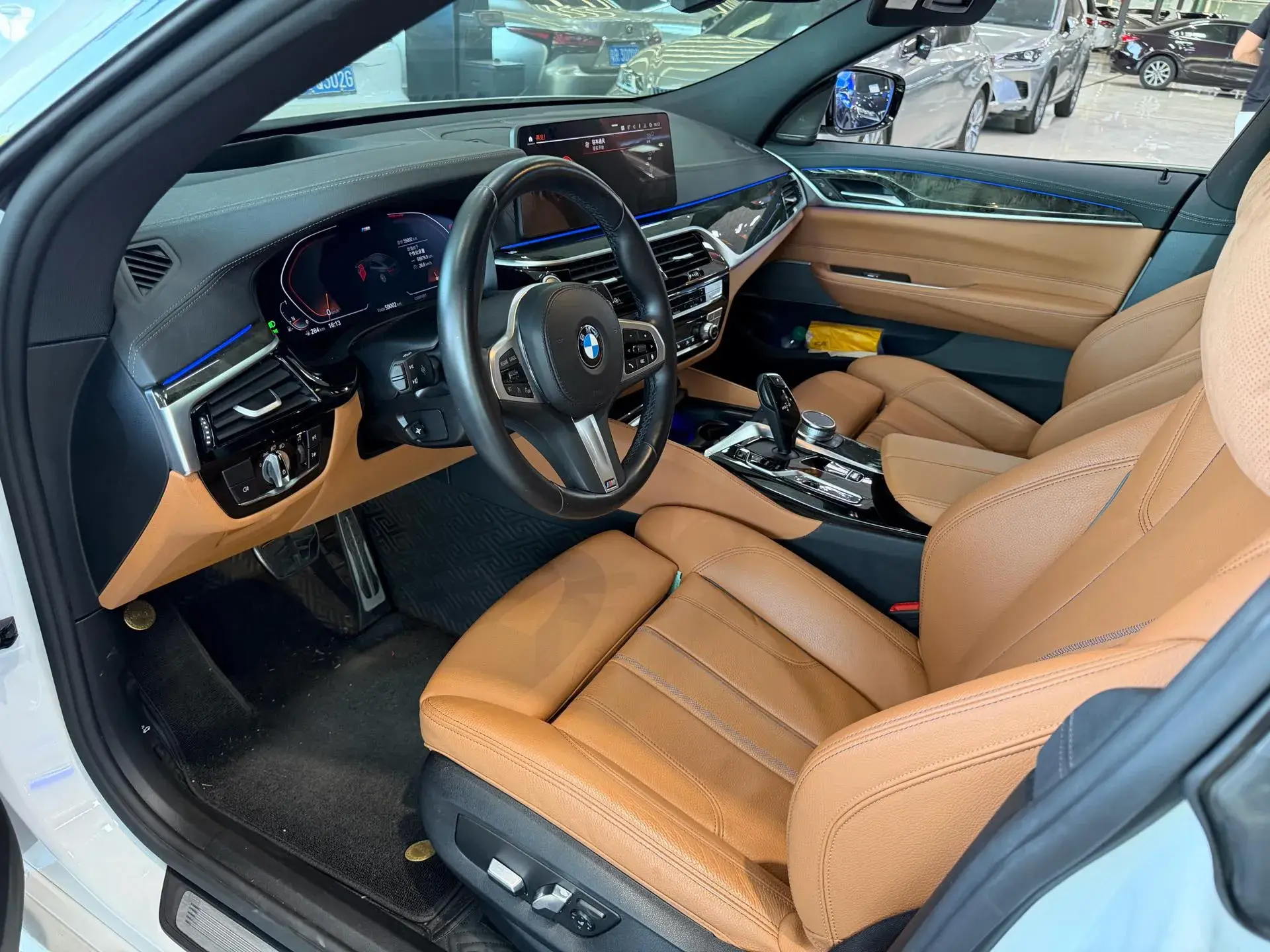 2022 BMW 6 thumbnail 4