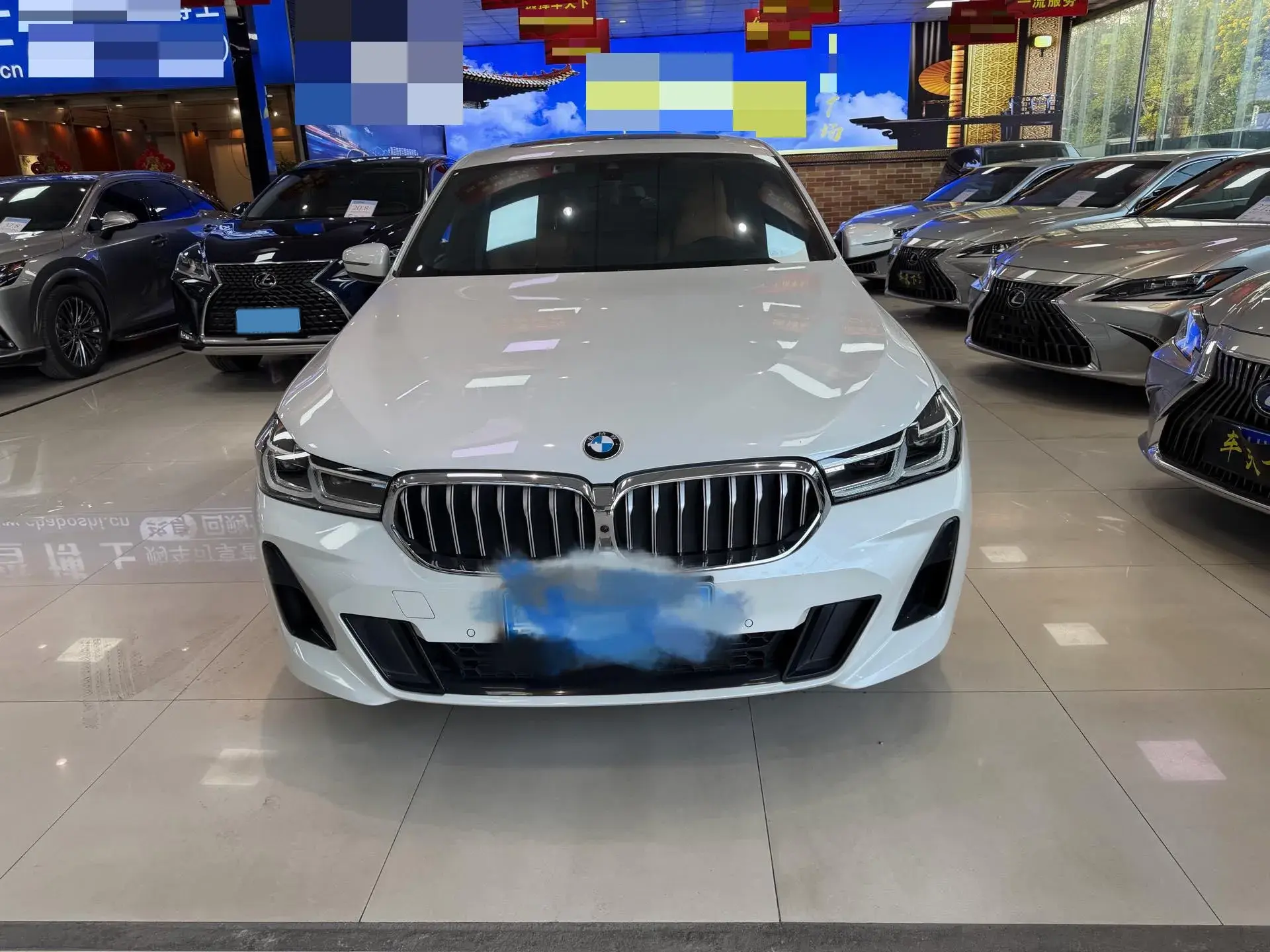 2022 BMW 6 thumbnail 2