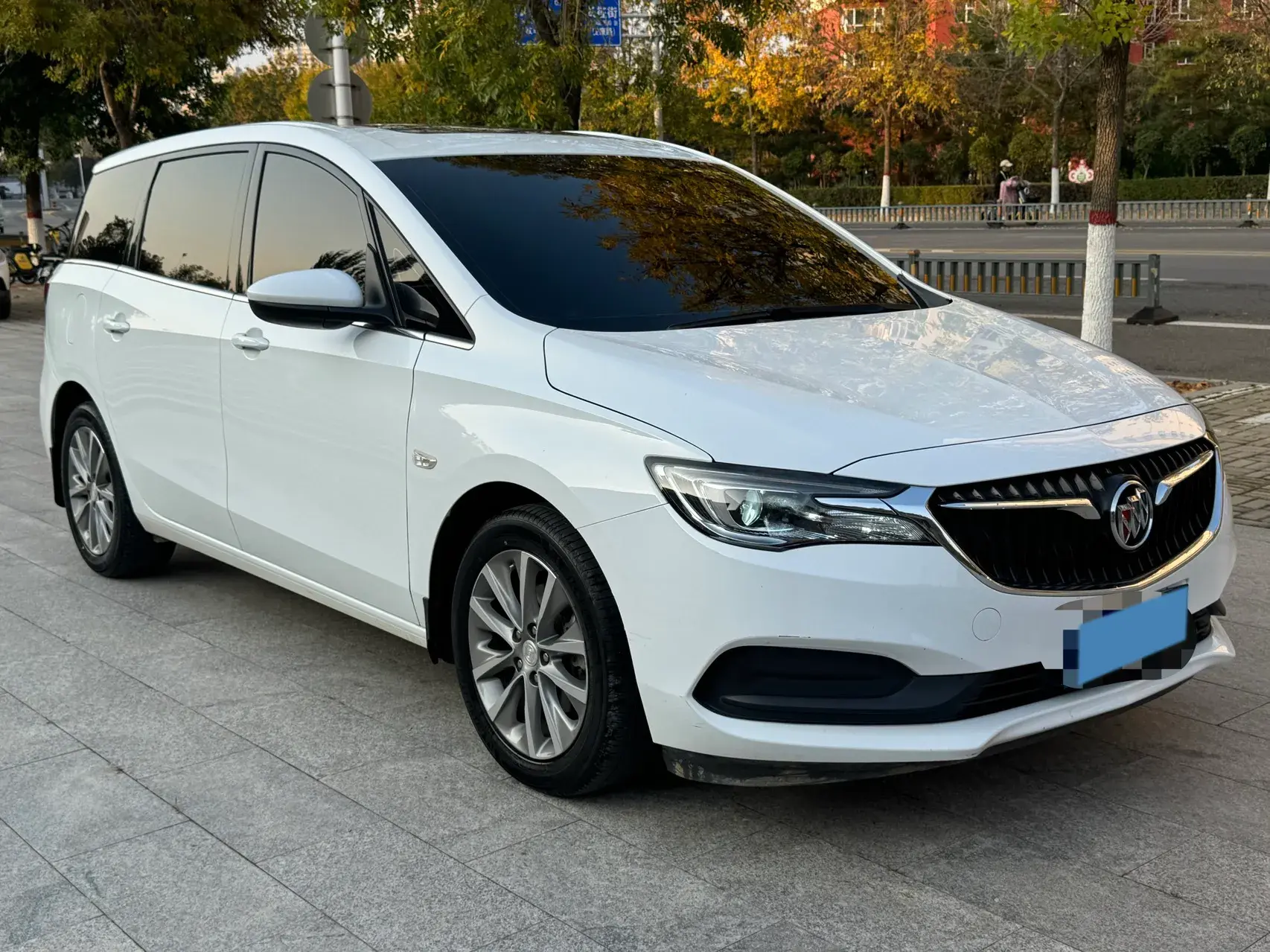 2019 BUICK GL6 thumbnail 2