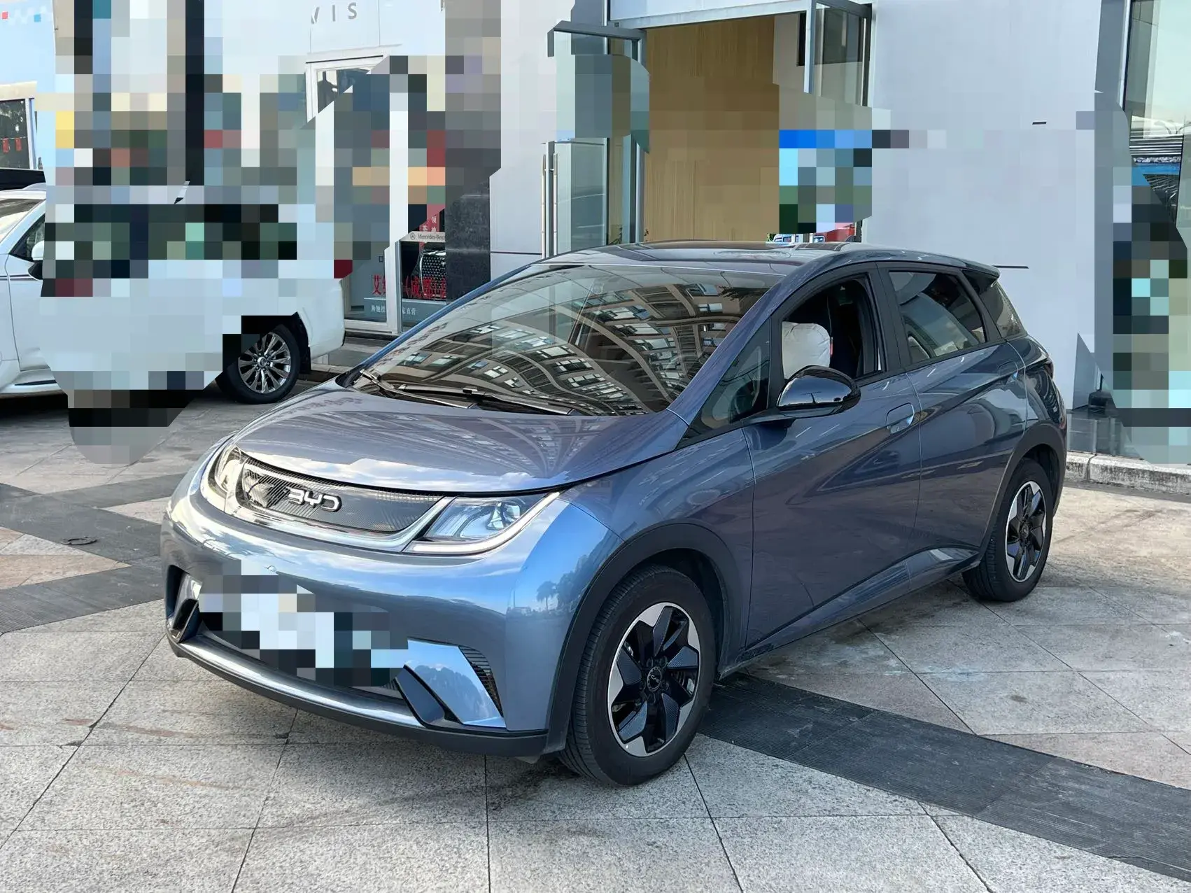 2024 BYD DOLPHIN view 1