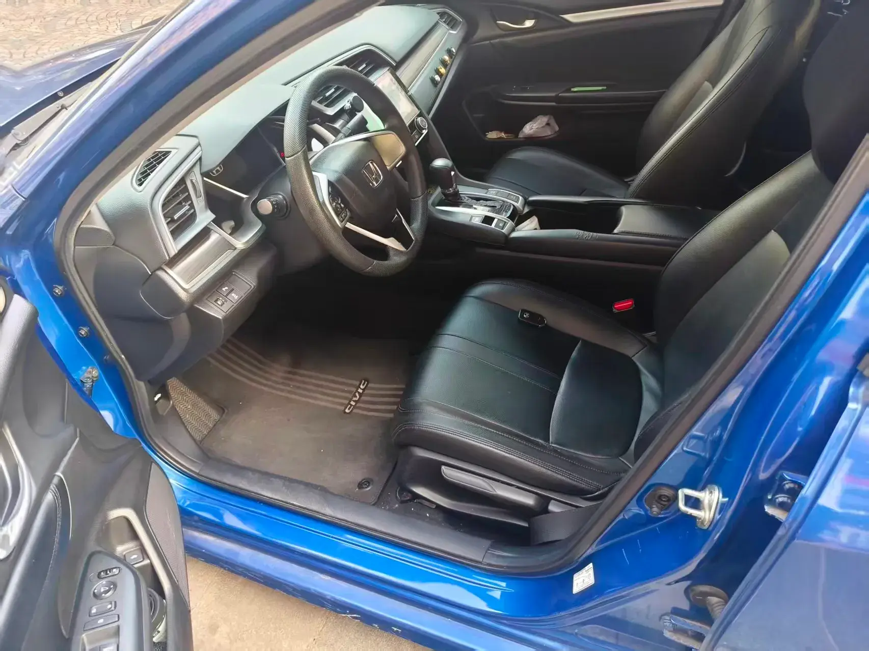 2019 HONDA CIVIC thumbnail 4