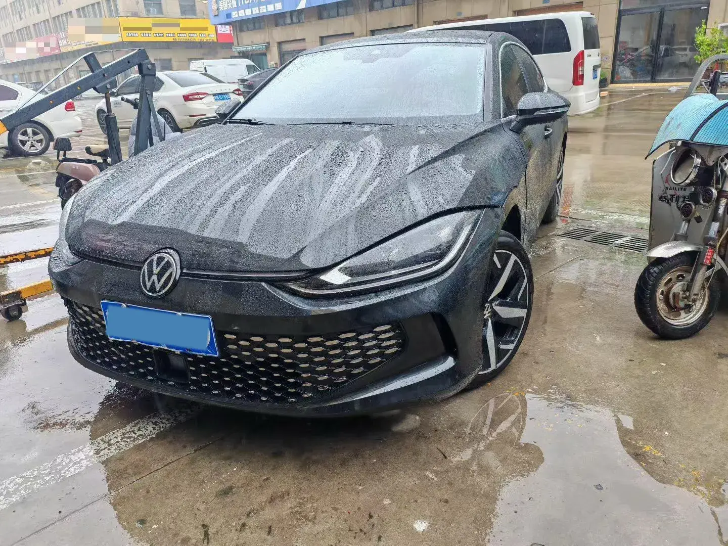 2024 VOLKSWAGEN LAMANDO view 1