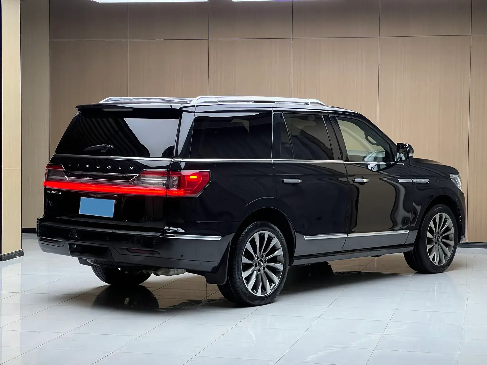 2019 LINCOLN NAVIGATOR thumbnail 2