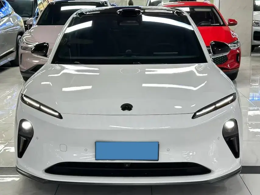 2024 NIO ET5 thumbnail 4