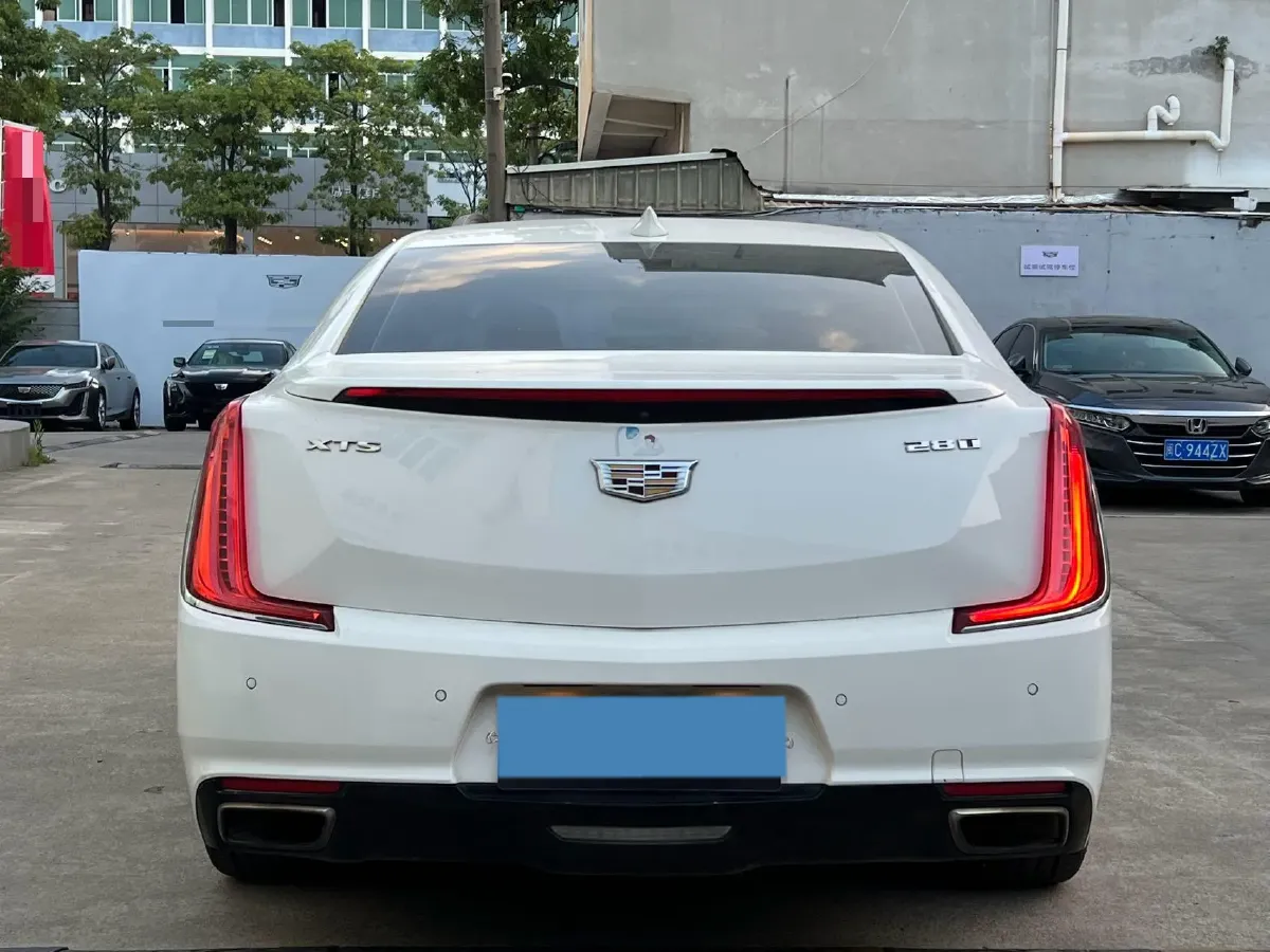 2018 Cadillac XTS 2.0T 269HP L4 6AT,autocango,china used car exporter,china ev exporter,chinese used car exporter,chinese used ev exporter