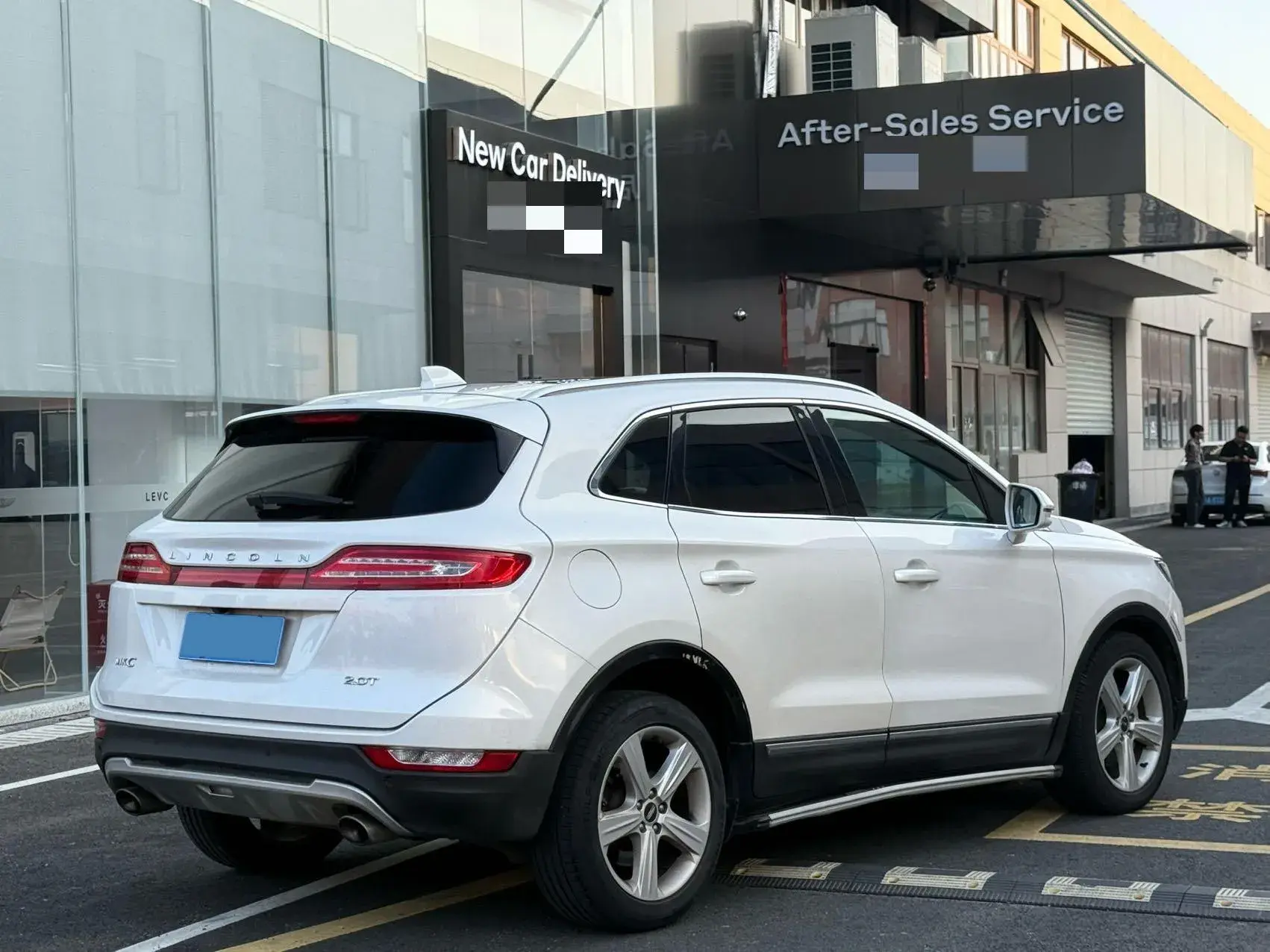 2017 LINCOLN MKC thumbnail 2